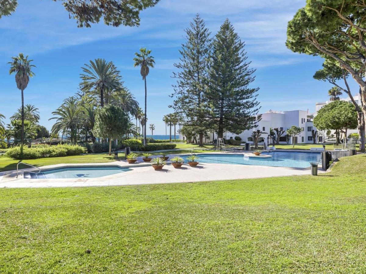 Apartamento De 2 Dormitorios En Playas Del Duque Marbella Kültér fotó