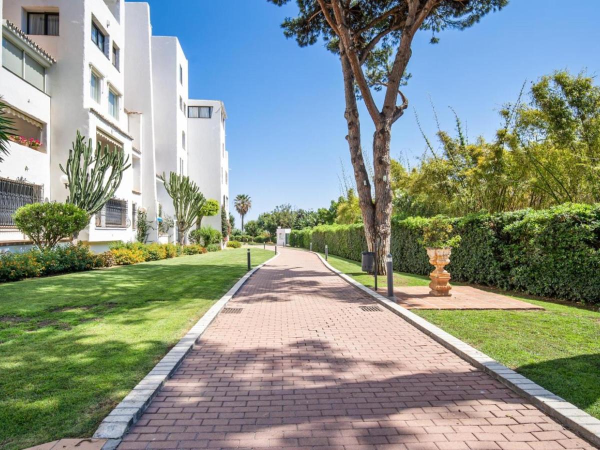 Apartamento De 2 Dormitorios En Playas Del Duque Marbella Kültér fotó